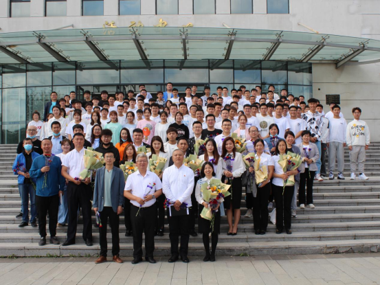 “引路在脚下 追梦向前方”机电工程学院祝全体老师教师节快乐175.png